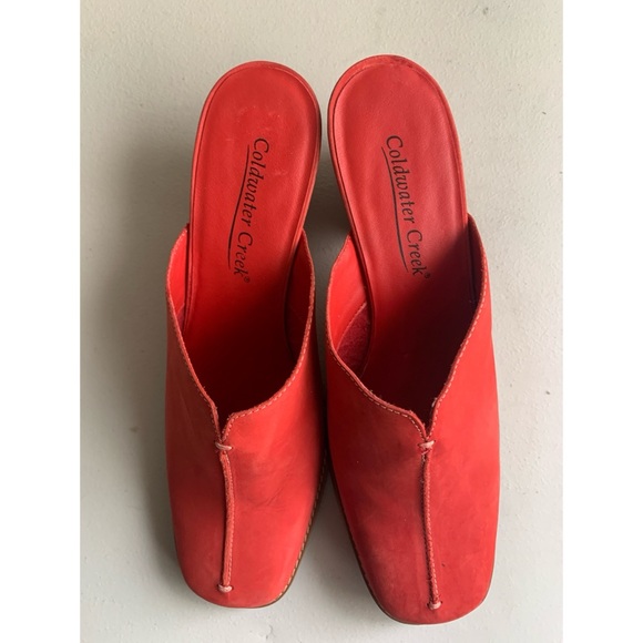 Coldwater Creek Red Suede Heeled Slip Ons Women’s Size 7.5 - Picture 3 of 6